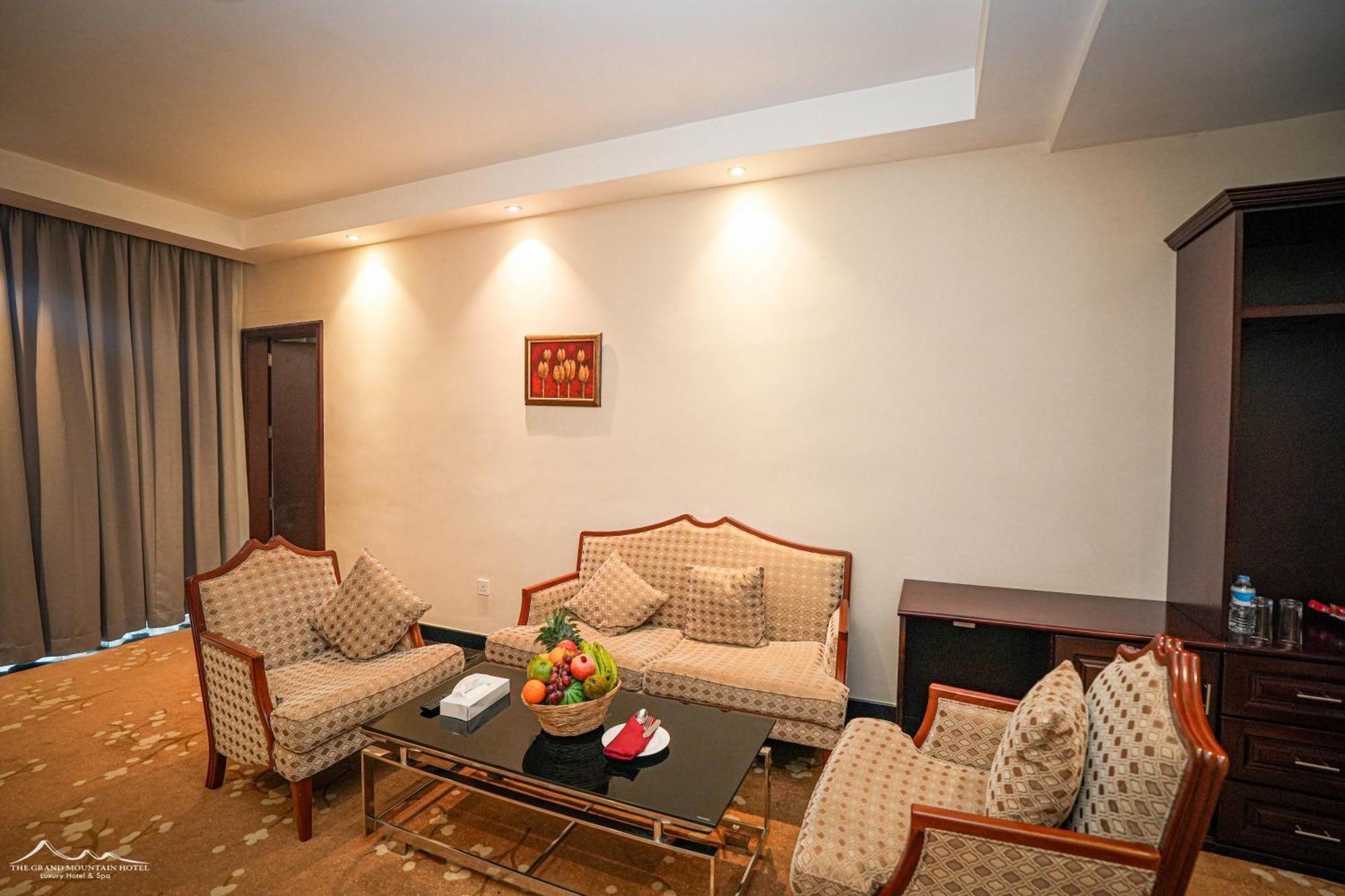 The Grand Mountain Hotel Matale Exterior foto