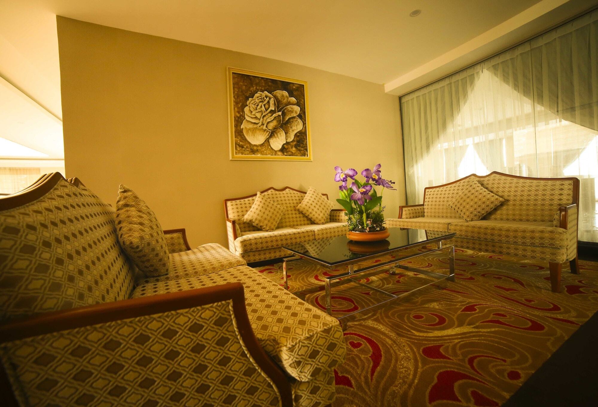 The Grand Mountain Hotel Matale Exterior foto